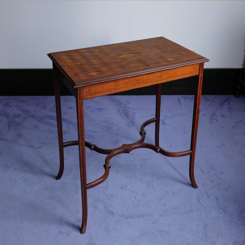 Uno Antiques|ダイニングテーブル／カフェテーブル一覧|英国イギリス